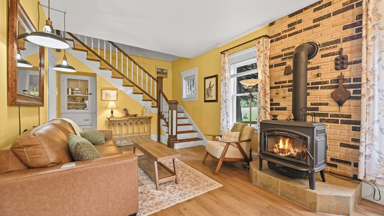 Photo of Livingroom in Garden Valley