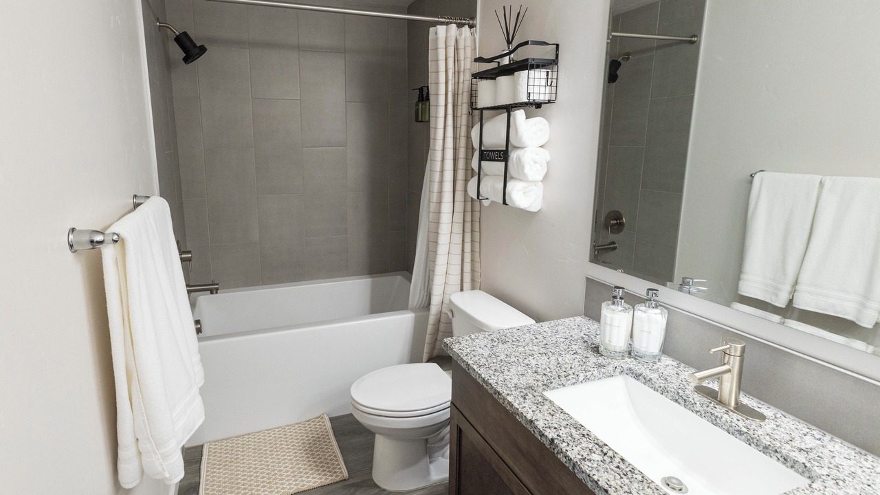 Photo of Bathroom in Sunset