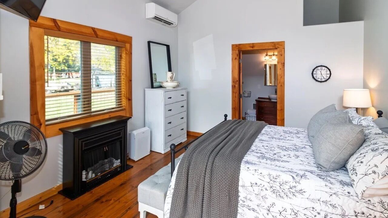 Photo of Bedroom in Elk