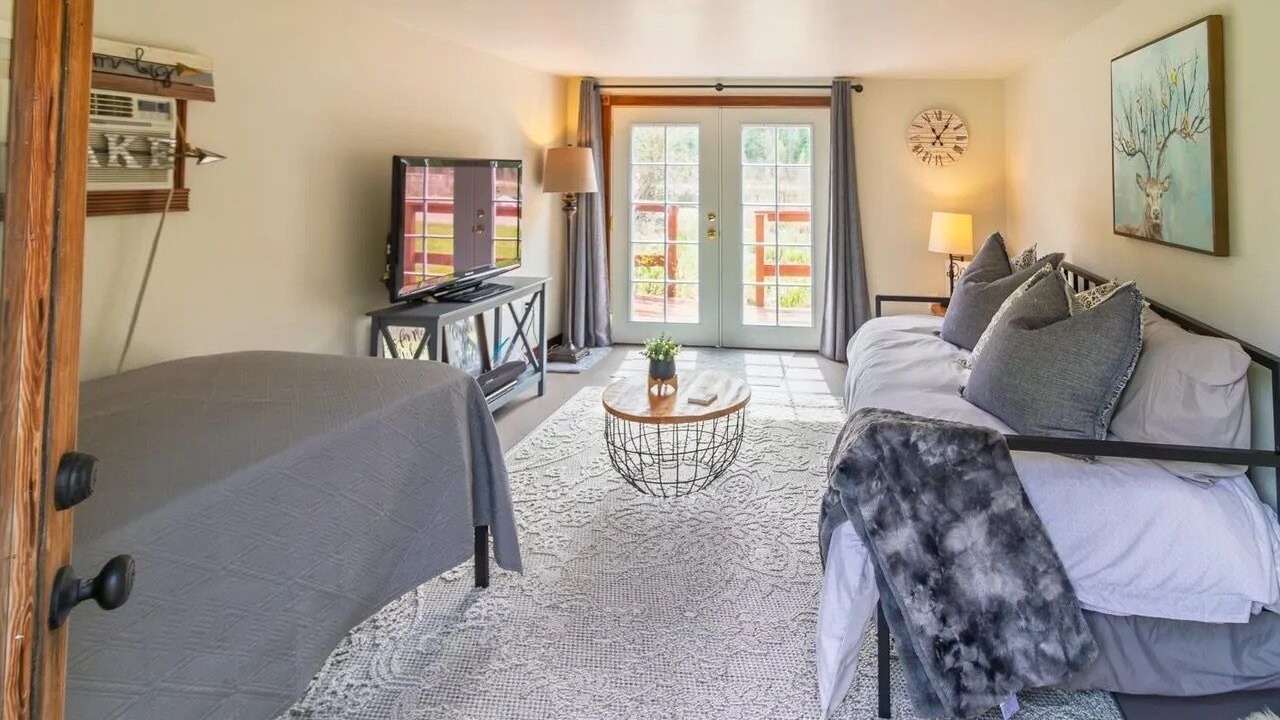 Photo of Bedroom in Elk