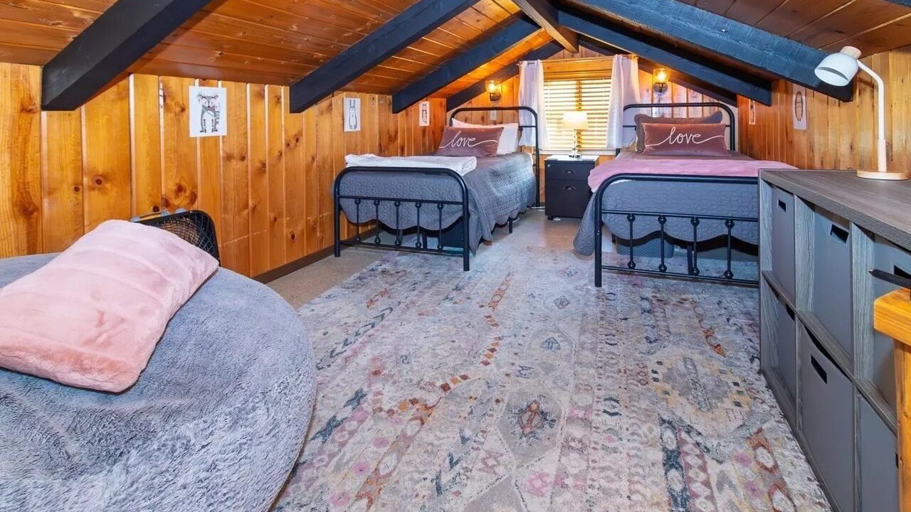 Photo of Bedroom in Elk