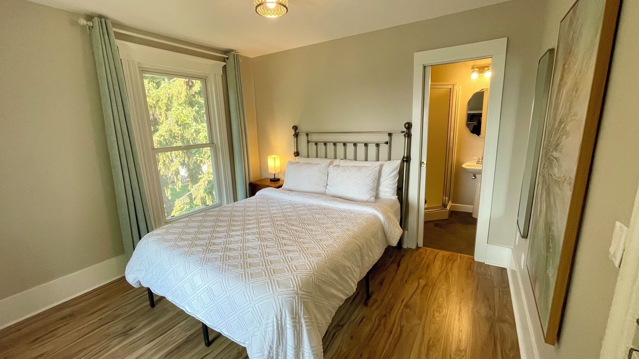 Photo of Bedroom in Chelan