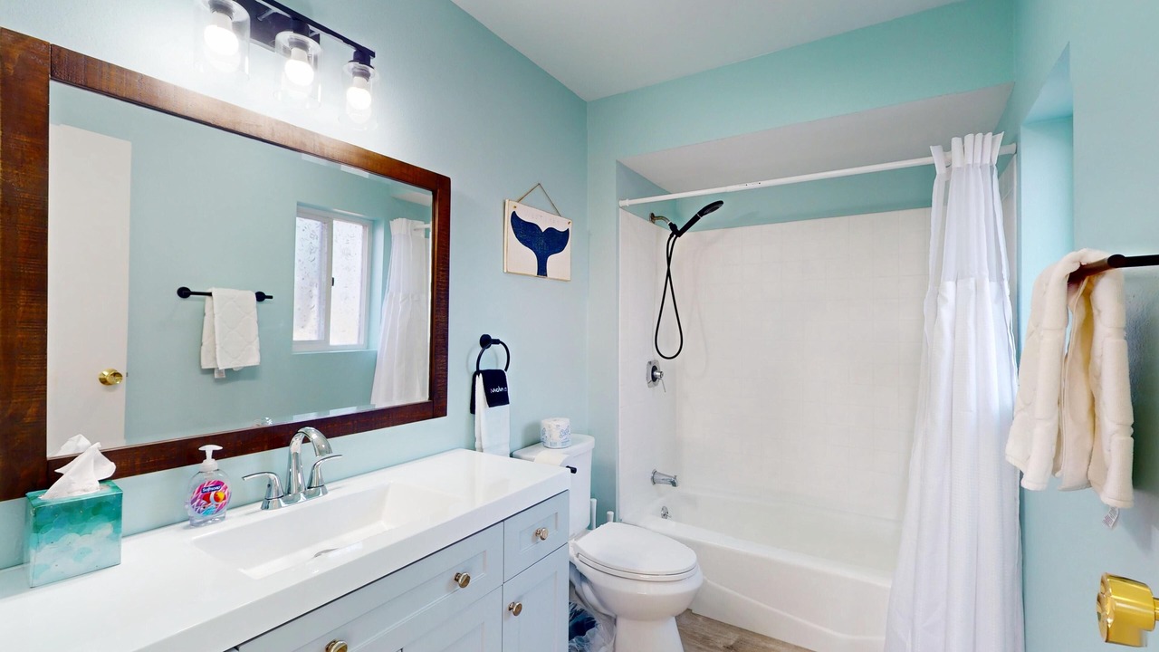Photo of Bathroom in Grayland