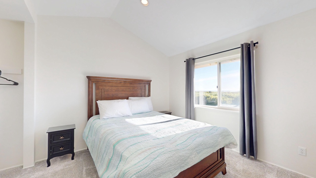 Photo of Bedroom in Grayland
