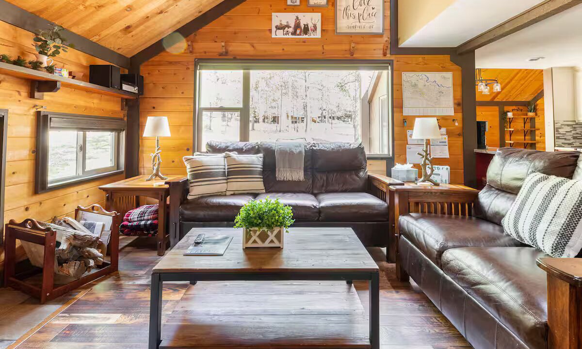 Photo of Livingroom in Overlook Park
