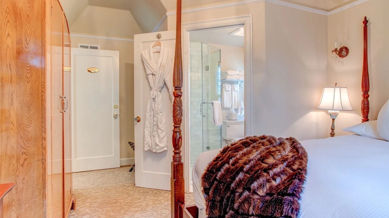Photo of Bedroom in Irvington
