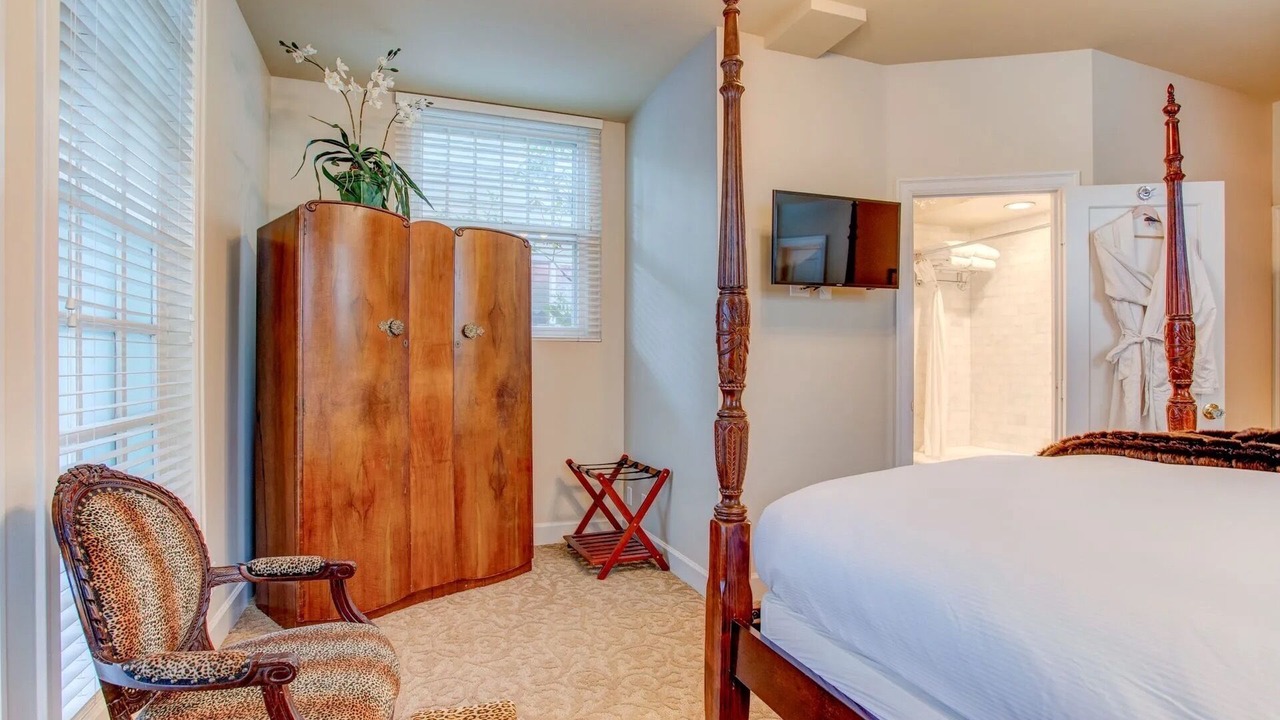 Photo of Bedroom in Irvington