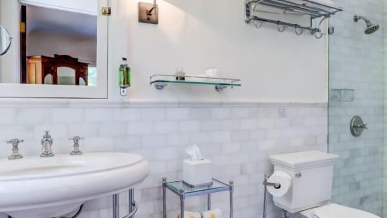 Photo of Bathroom in Irvington