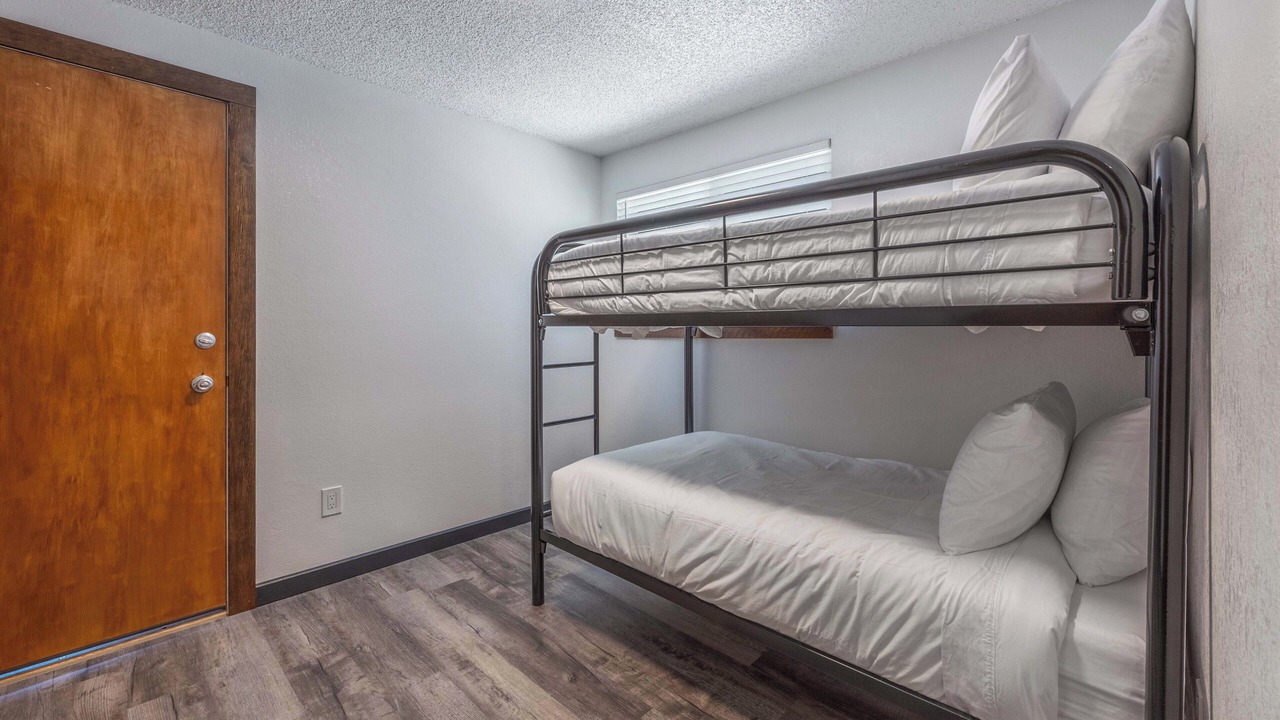 Photo of Bedroom in Cascade Locks