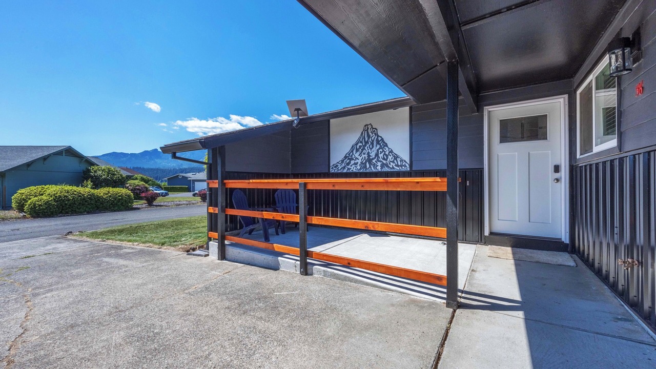 Photo of Patio Balcony in Cascade Locks