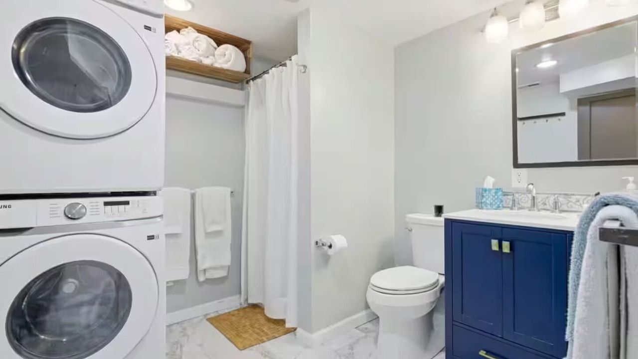 Photo of Bathroom in Southeast Magnolia