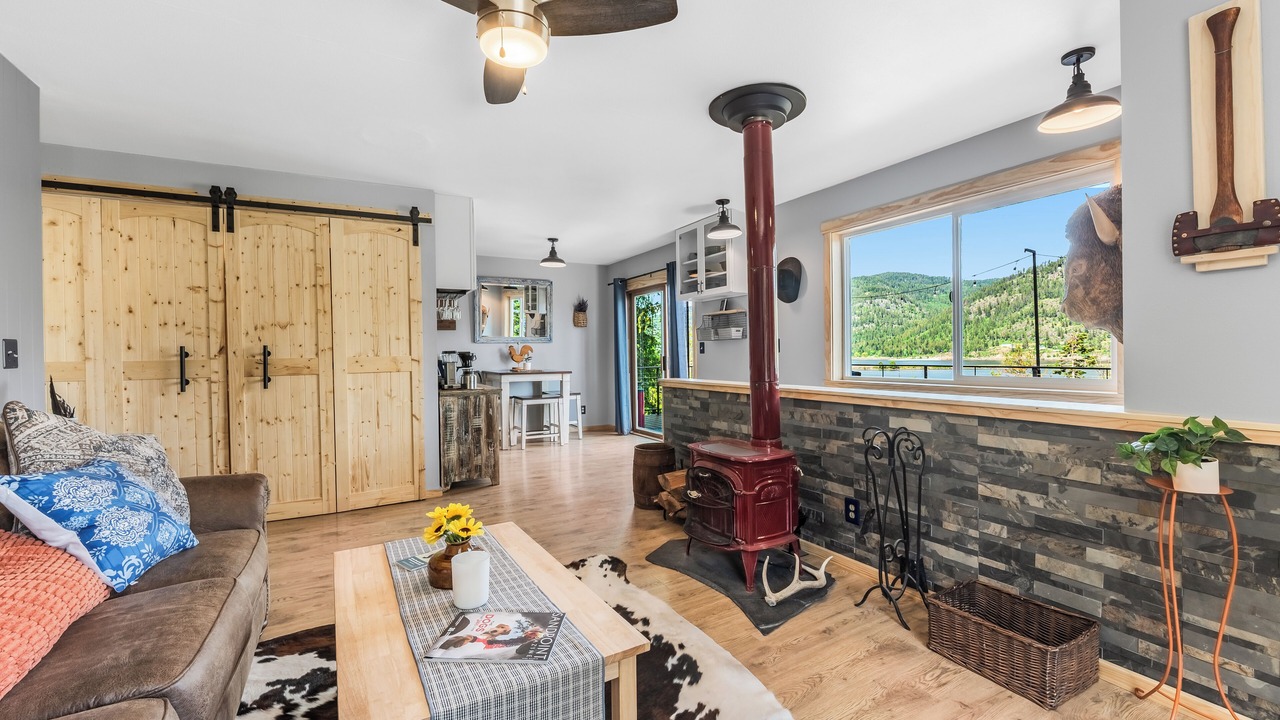 Photo of Livingroom in Sandpoint