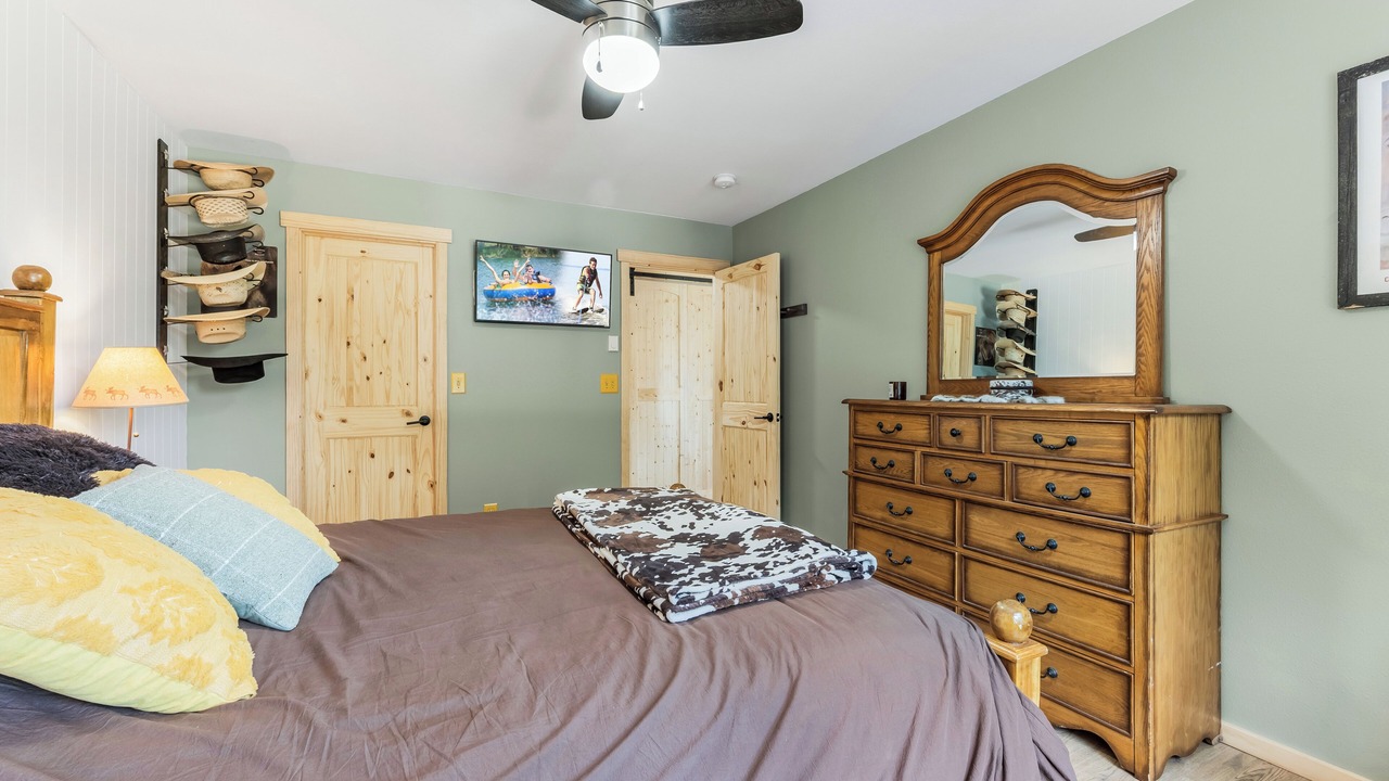 Photo of Bedroom in Sandpoint