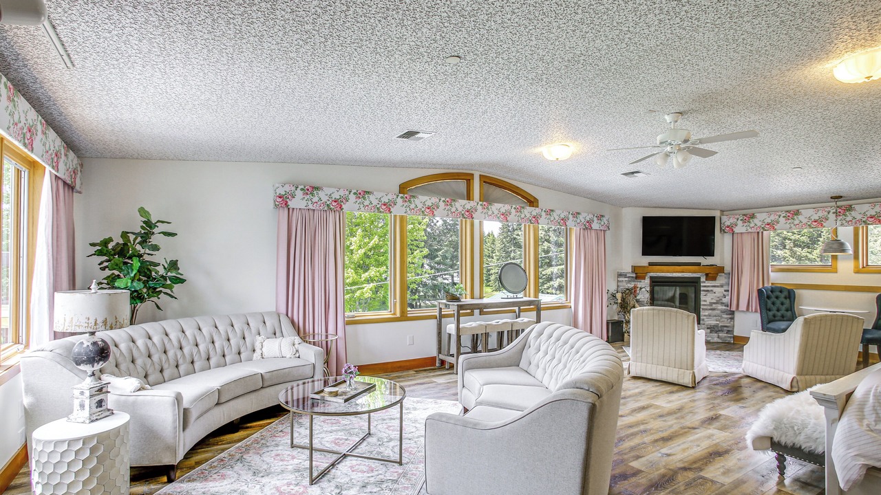 Photo of Livingroom in Athol