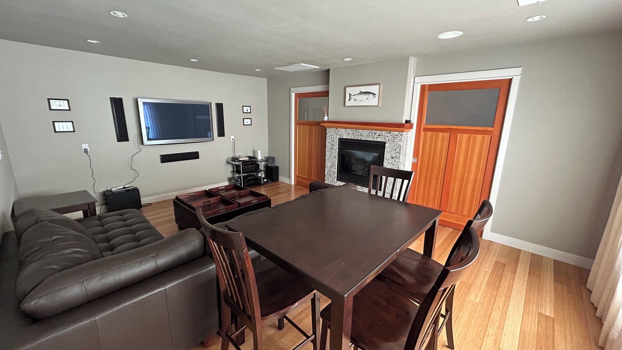 Photo of Livingroom in Tri-City