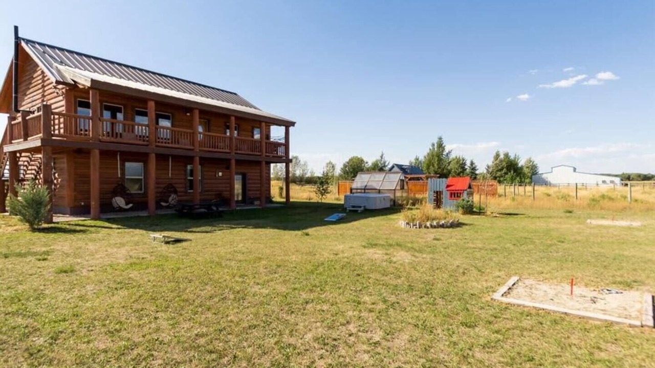 Photo of Outdoor in Leigh Creek Estates