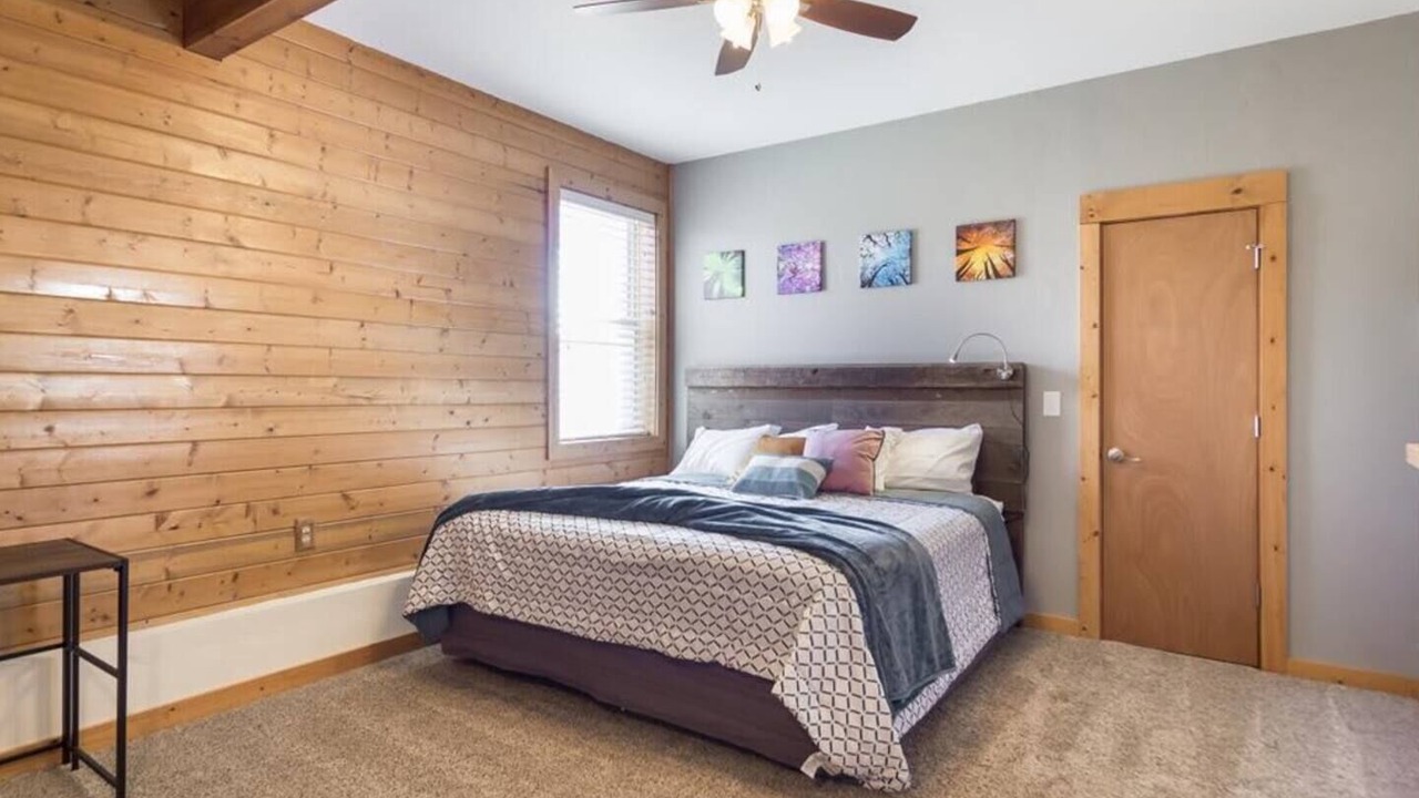 Photo of Bedroom in Leigh Creek Estates