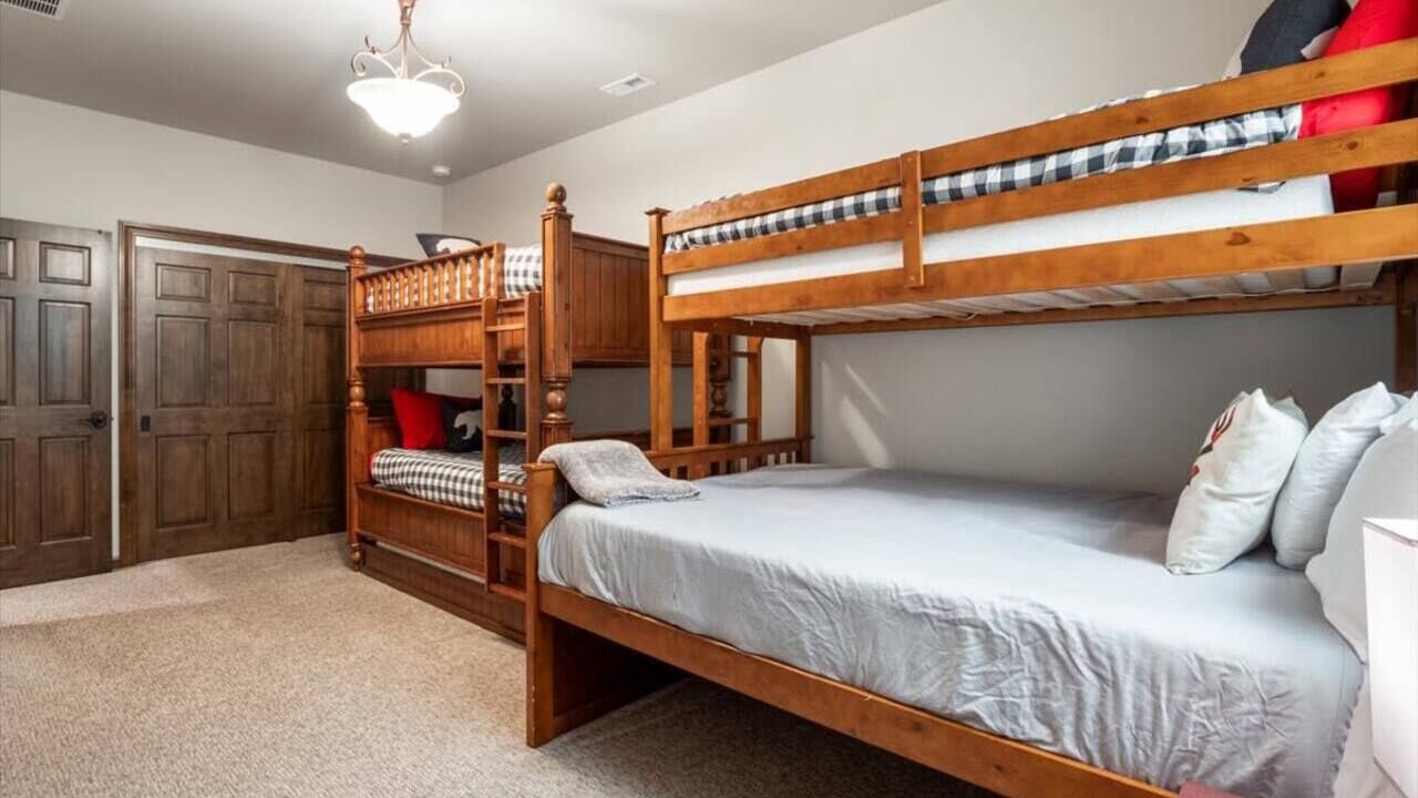Photo of Bedroom in Leigh Creek Estates
