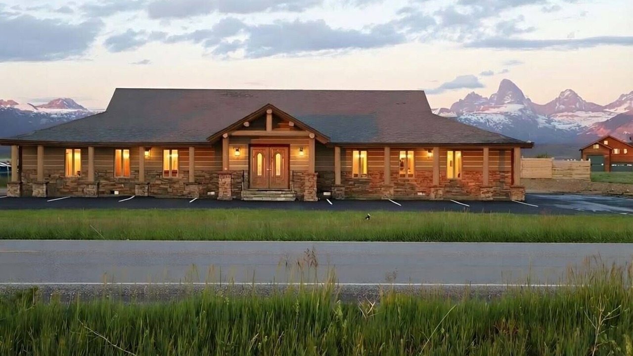 Photo of Outdoor in Leigh Creek Estates