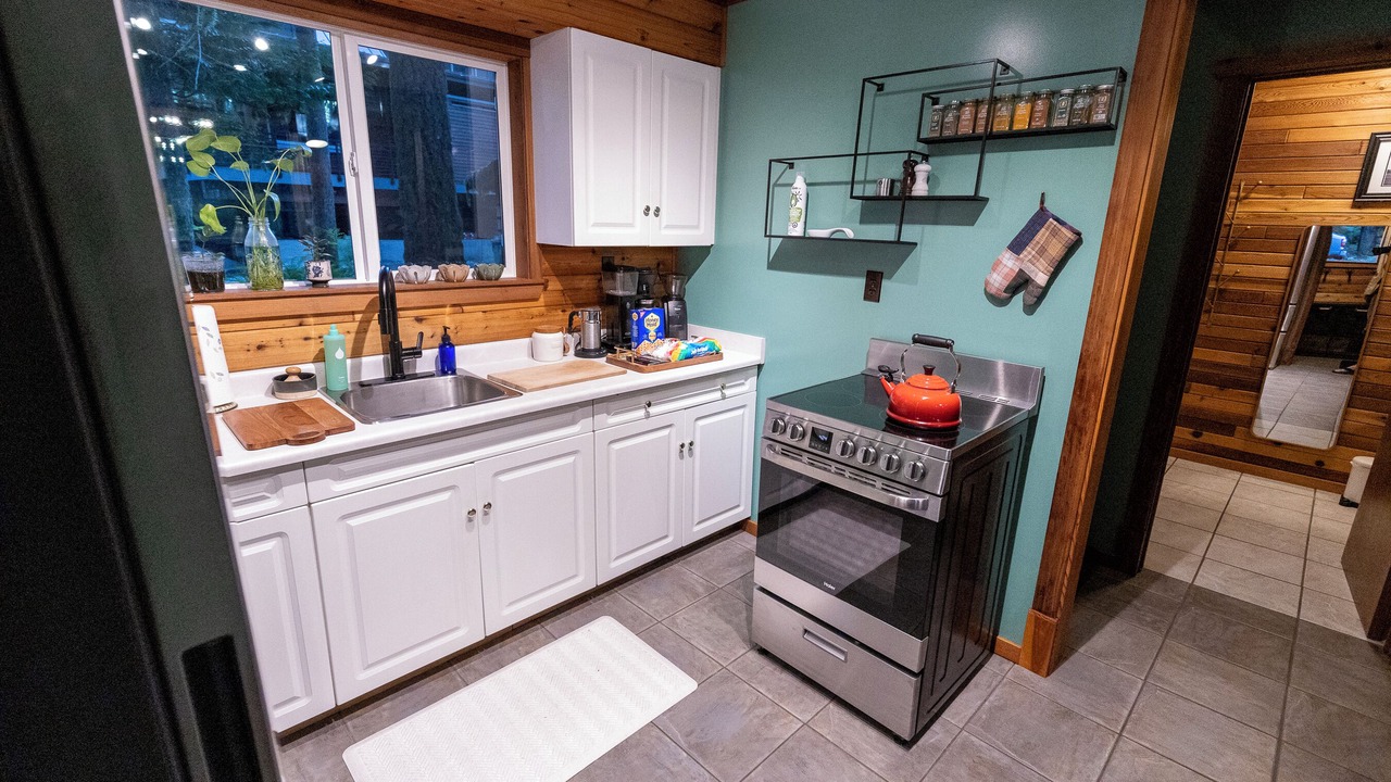 Photo of Kitchen in Glacier