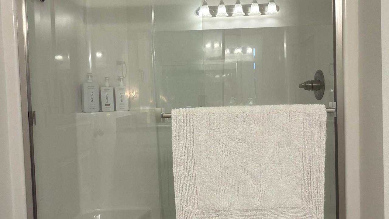 Photo of Bathroom in Silverton