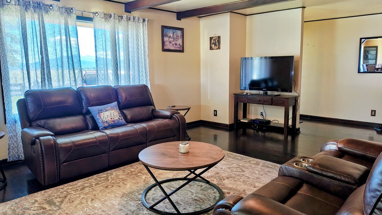 Photo of Livingroom in Fort Klamath