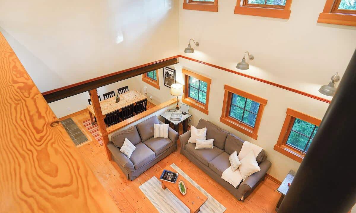 Photo of Livingroom in Glacier