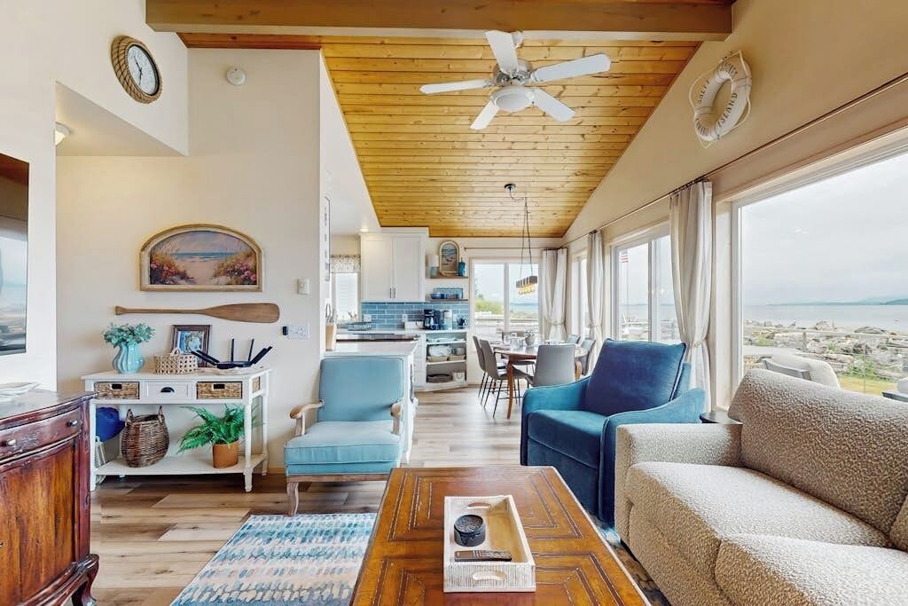 Photo of Livingroom in Camano Island