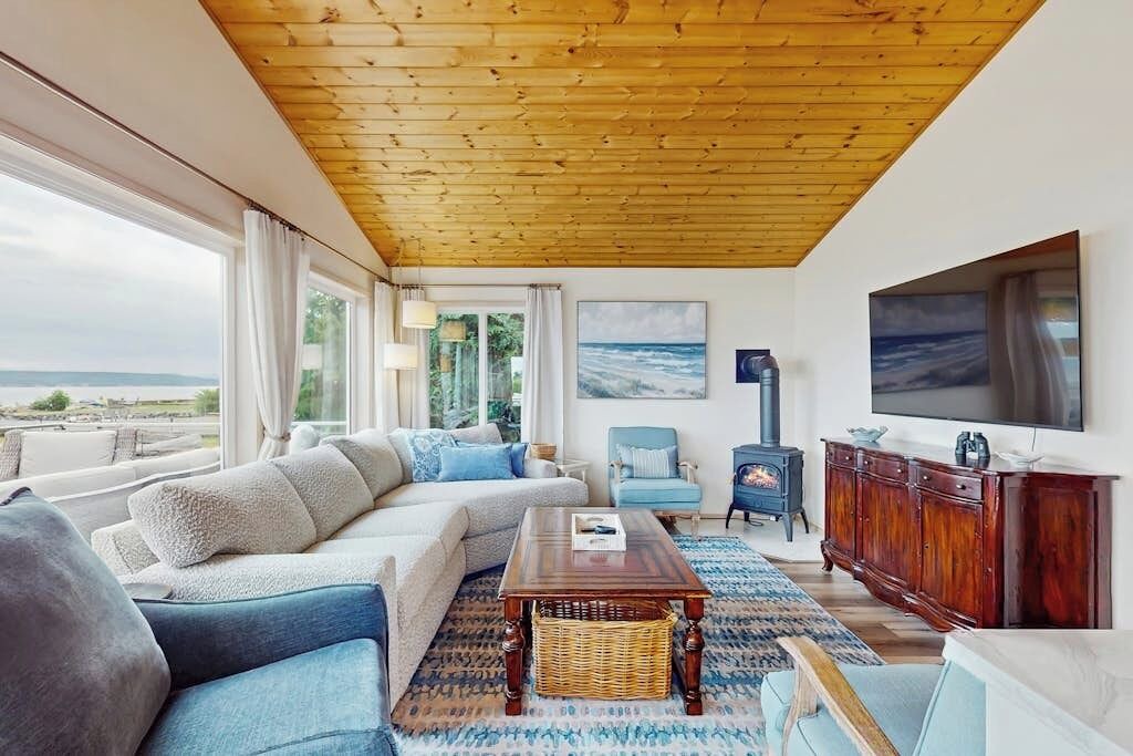 Photo of Livingroom in Camano Island
