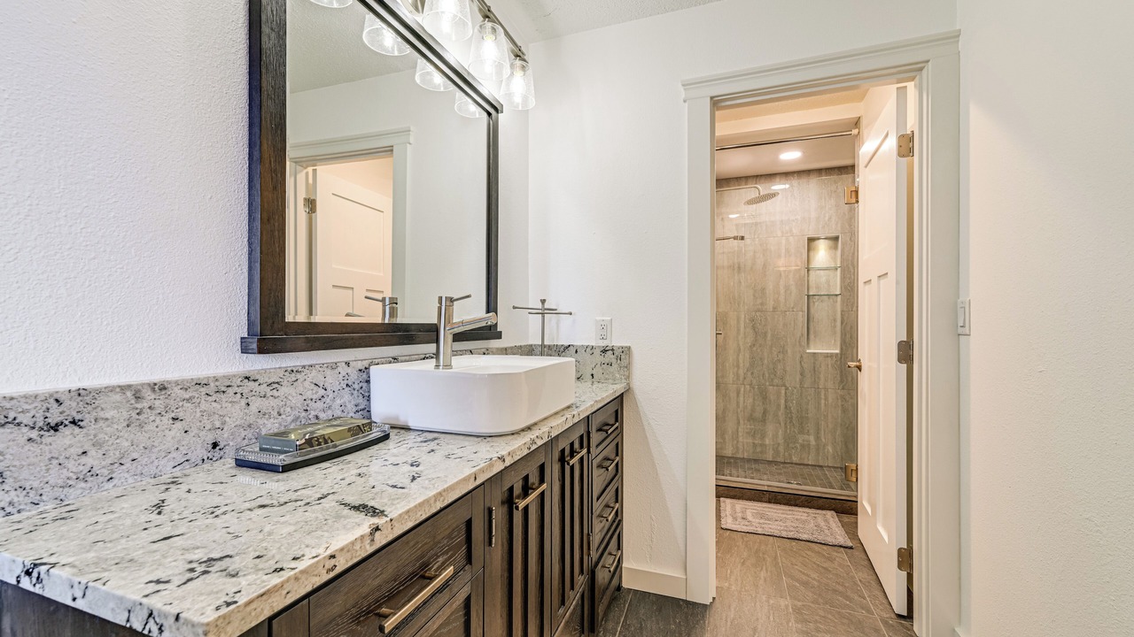 Photo of Bathroom in Eagle Point