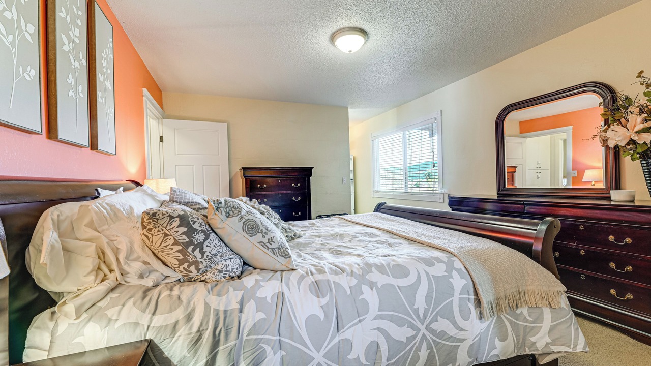 Photo of Bedroom in Eagle Point