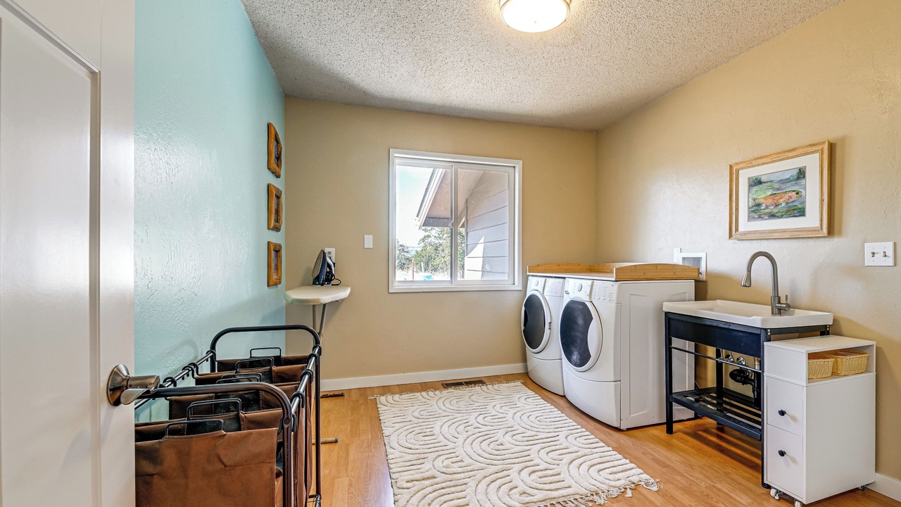 Photo of Bedroom in Eagle Point