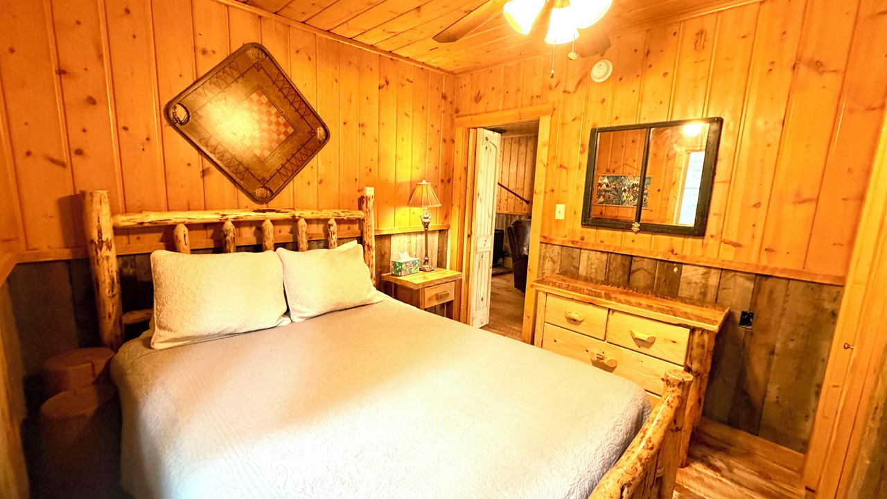Photo of Bedroom in Lazy Acres