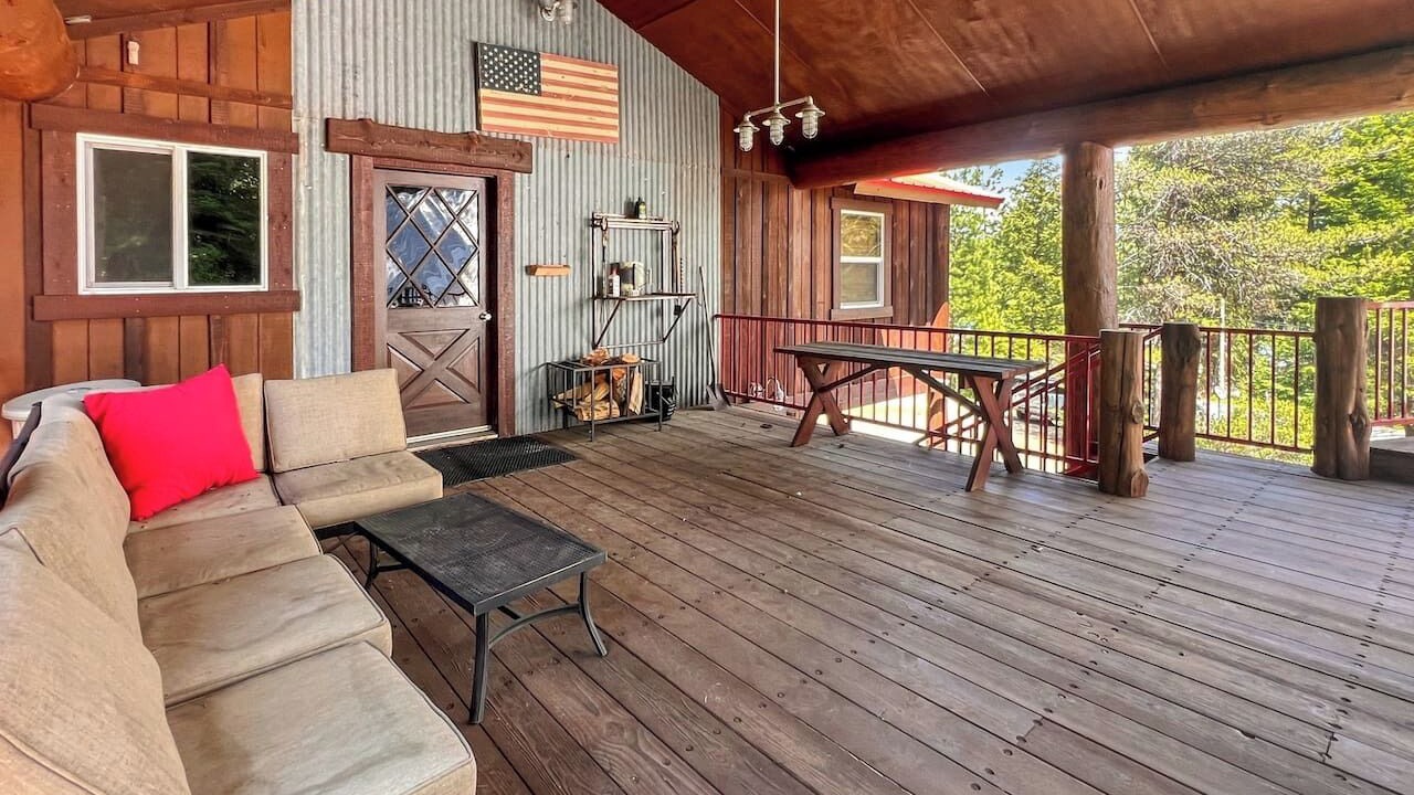 Photo of Patio Balcony in Cascade