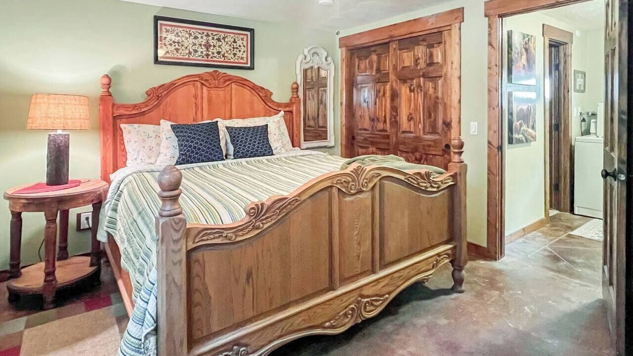 Photo of Bedroom in Cascade