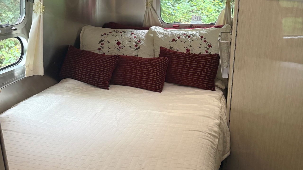 Photo of Bedroom in Lake Forest Park