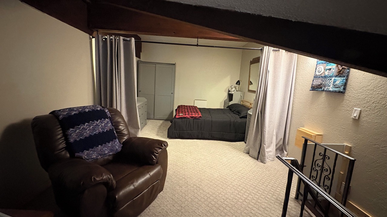 Photo of Bedroom in Glacier