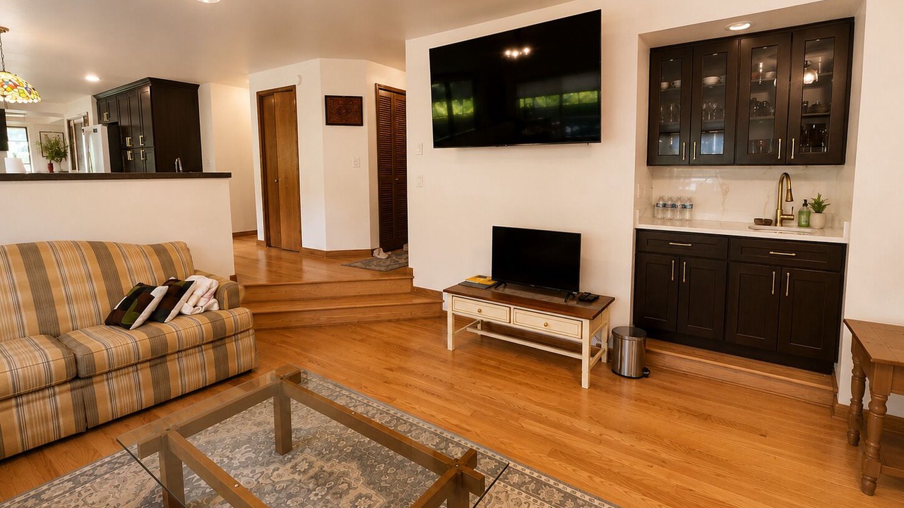 Photo of Livingroom in Silver Lake