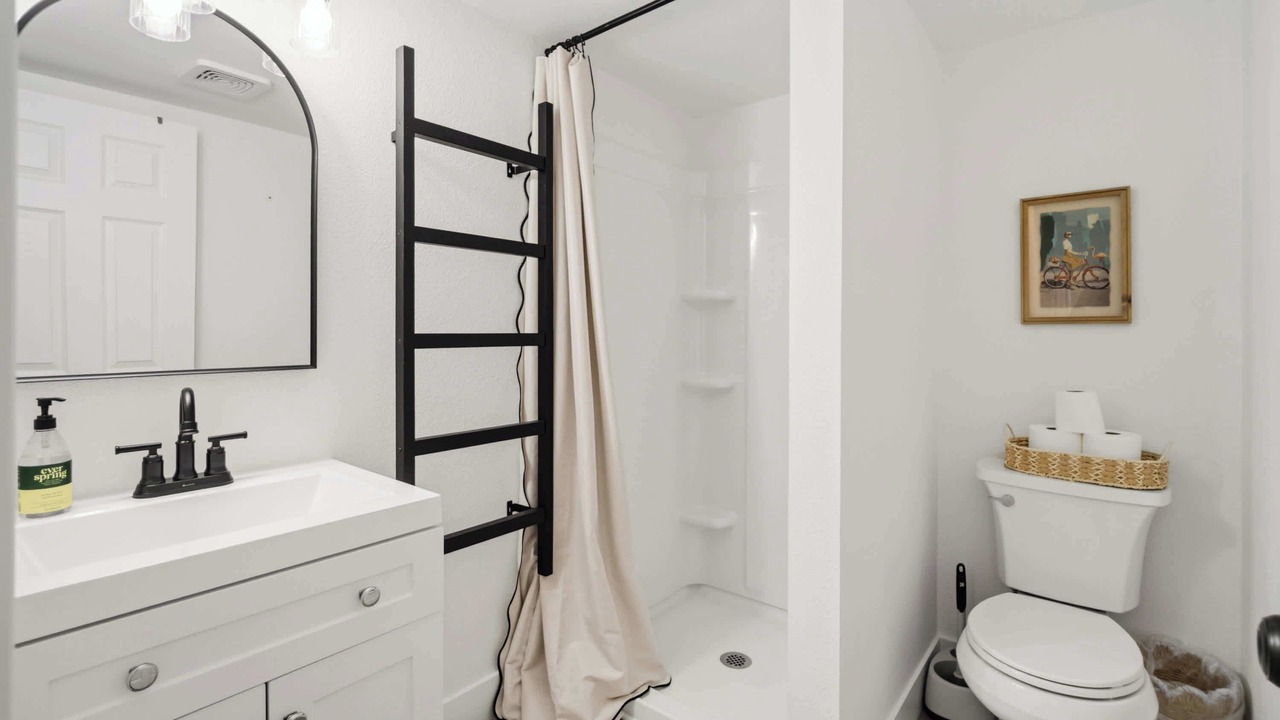 Photo of Bathroom in Diamond Lake