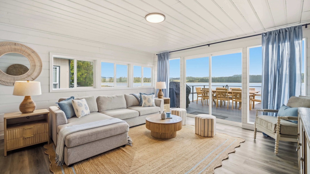 Photo of Livingroom in Diamond Lake