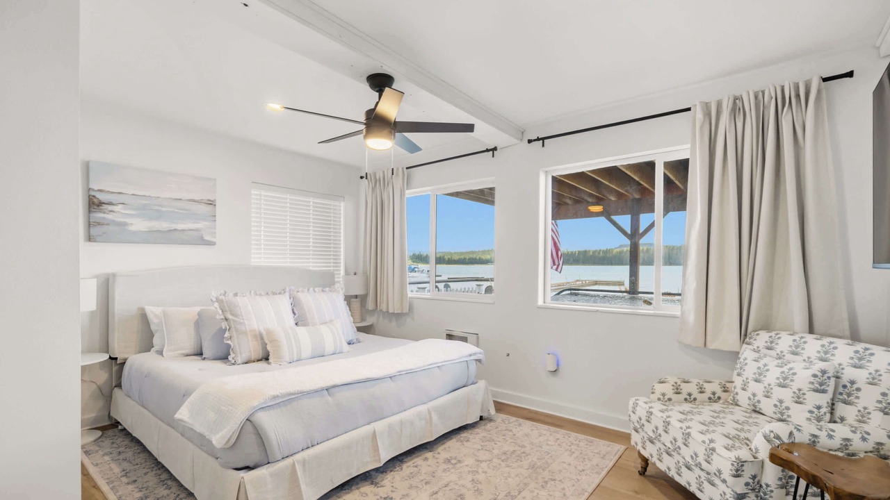 Photo of Bedroom in Diamond Lake