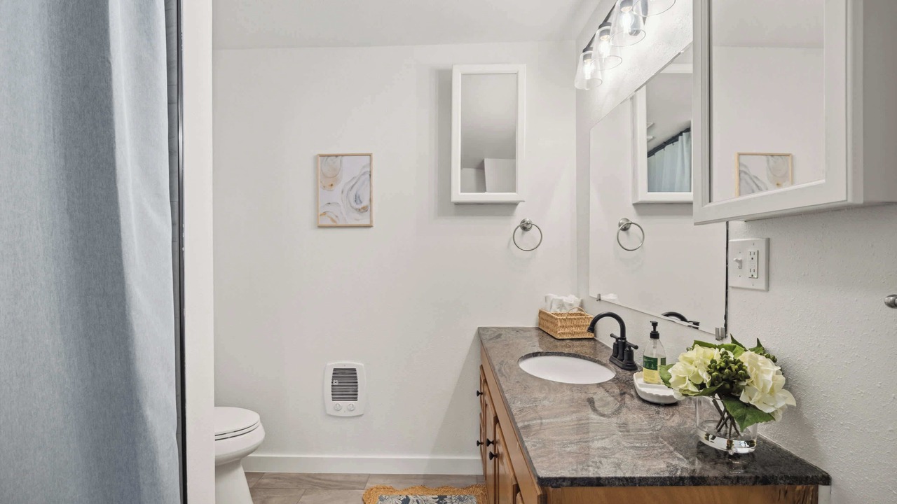 Photo of Bathroom in Diamond Lake