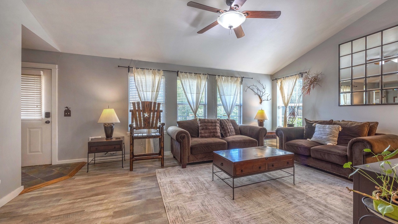 Photo of Livingroom in Hood River