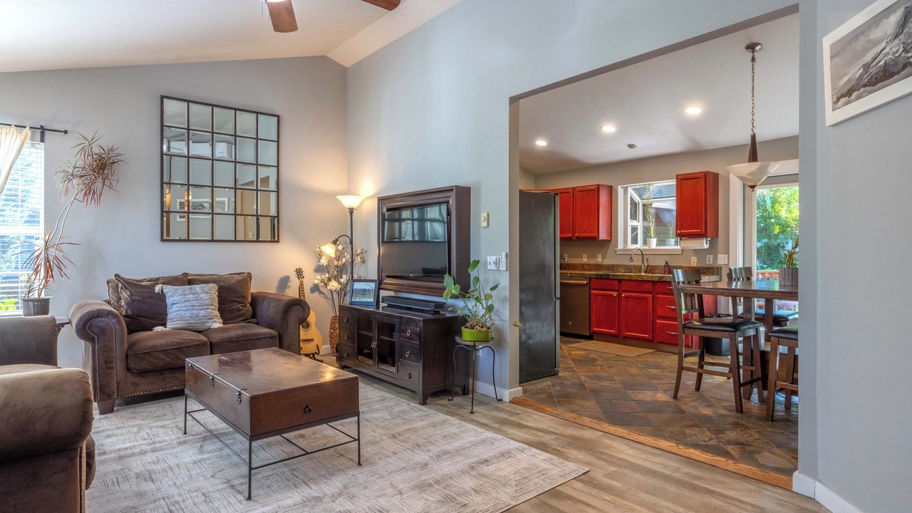 Photo of Livingroom in Hood River