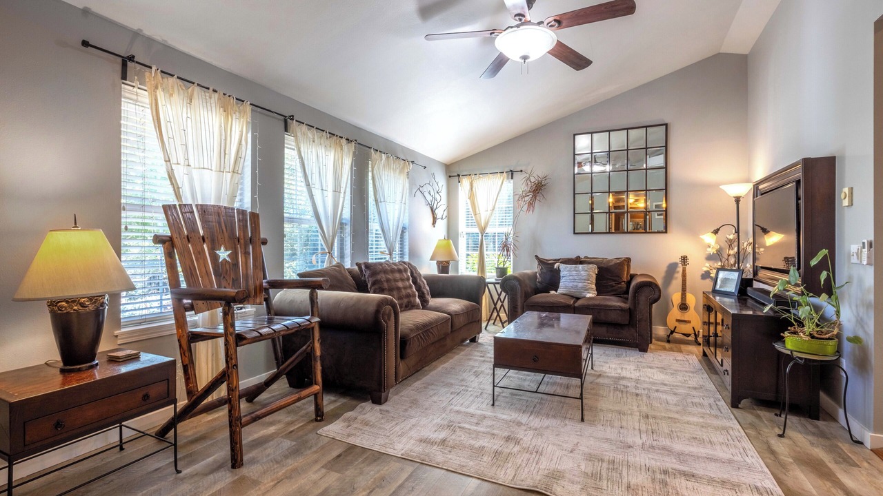 Photo of Livingroom in Hood River