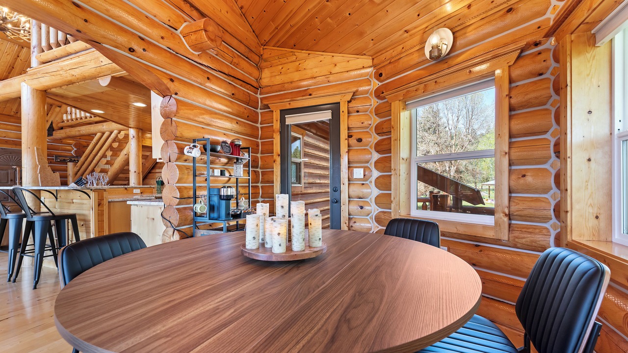 Photo of Livingroom in Garden Valley