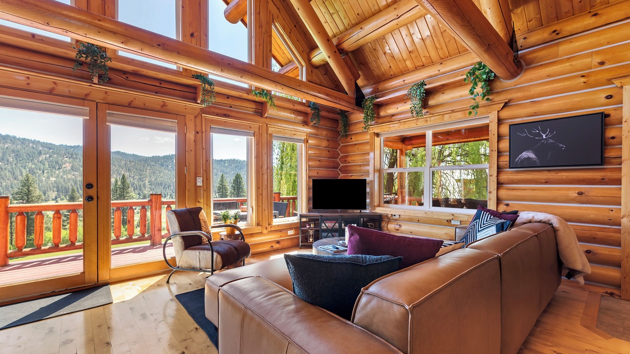 Photo of Bedroom in Garden Valley