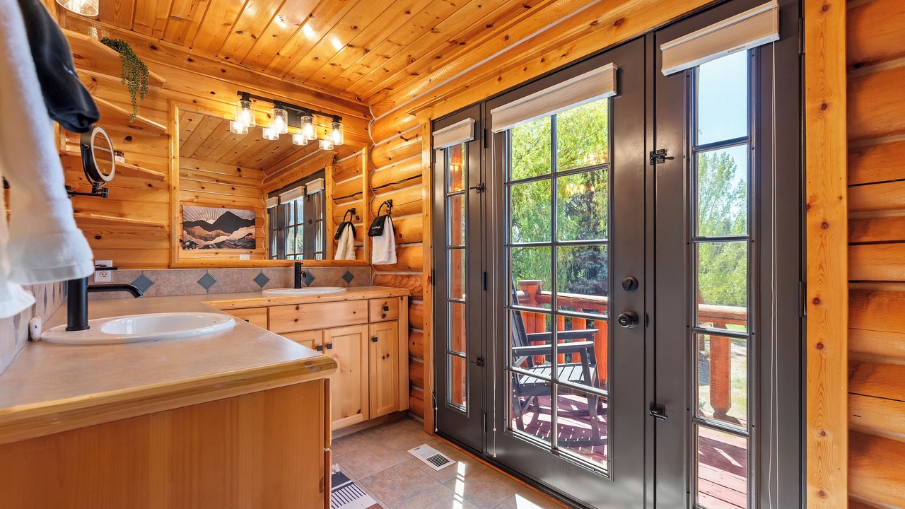 Photo of Bathroom in Garden Valley