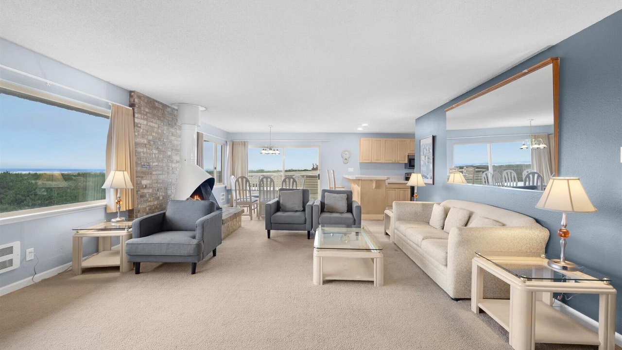 Photo of Livingroom in Ocean Shores