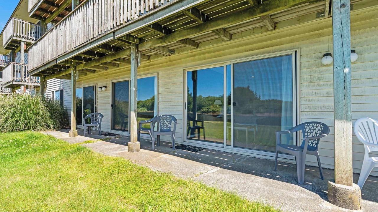 Photo of Patio Balcony in Ocean Shores